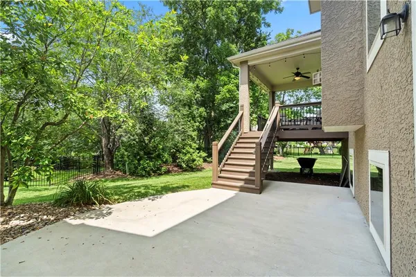 $899,999 | 2628 West 162nd Terrace, Overland Park, KS 66085