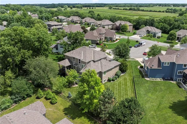 $899,999 | 2628 West 162nd Terrace, Overland Park, KS 66085