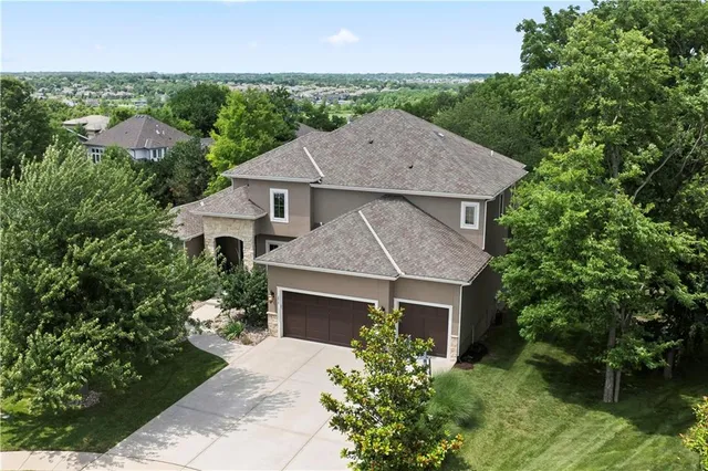 $899,999 | 2628 West 162nd Terrace, Overland Park, KS 66085