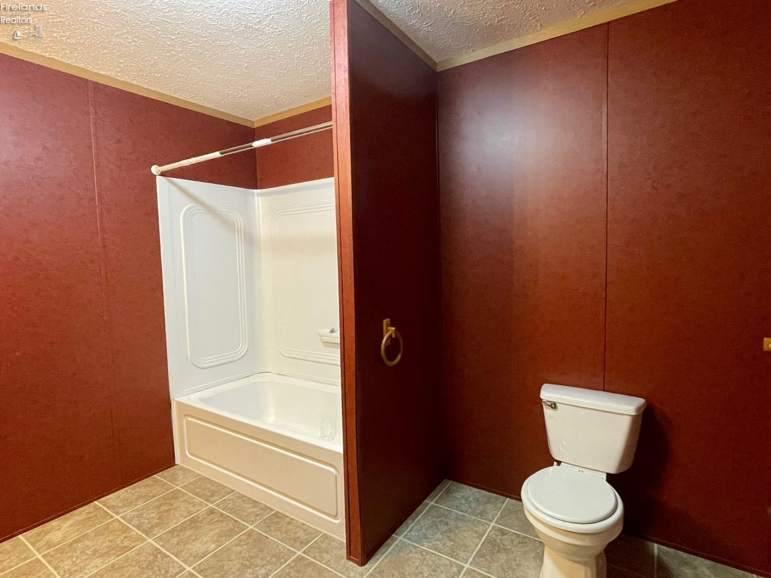 4012 Venice Road Sandusky, OH 44870 - Photo 15 of 23 Gallery Image 15