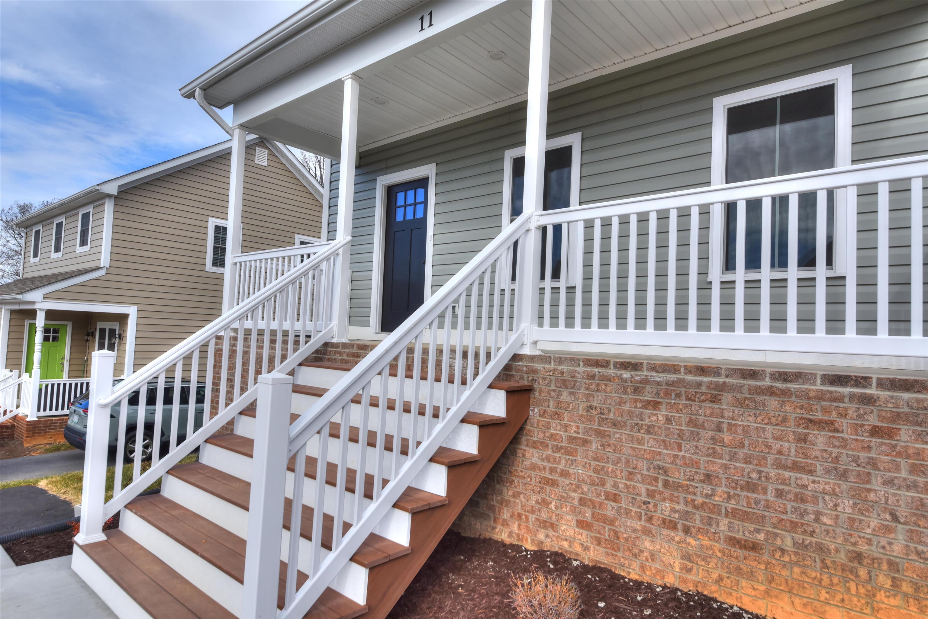 11 Topside Circle Staunton, VA 24401 - Photo 3 of 33