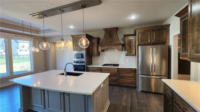 $585,000 | 8140 Northwest 90th Street, Kansas City, MO 64153