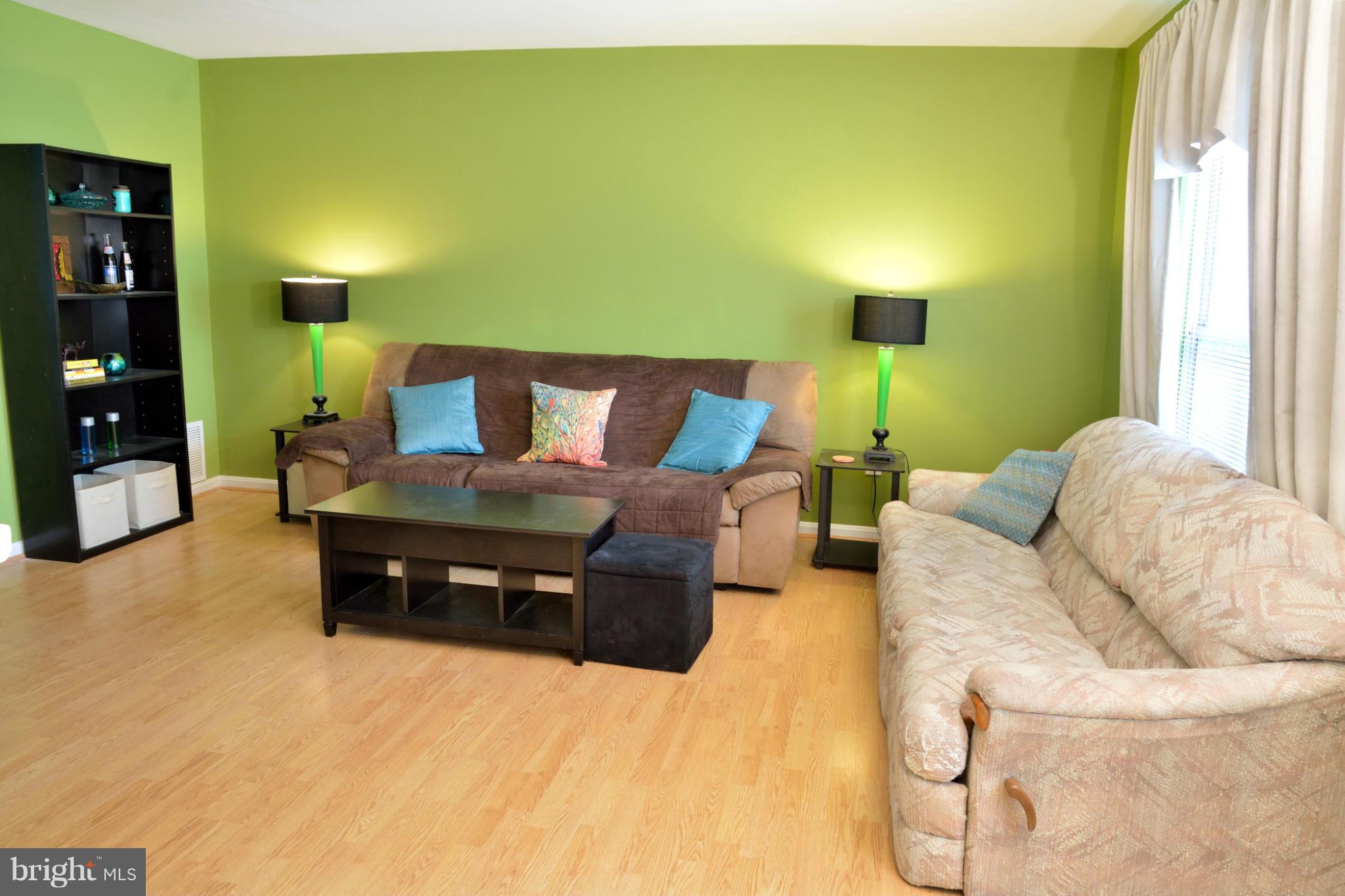 12 London Bridge Court Silver Spring, MD 20906 - Photo 11 of 25 Living Room