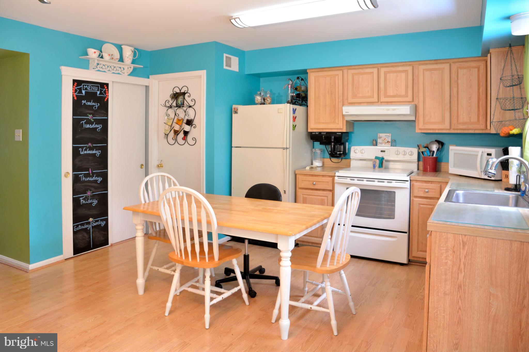 12 London Bridge Court Silver Spring, MD 20906 - Photo 13 of 25 Kitchen