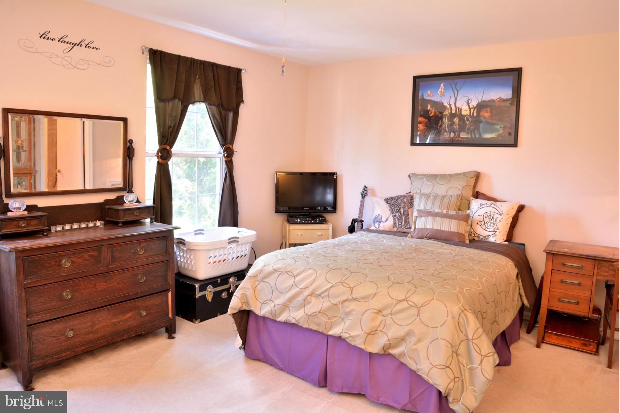 12 London Bridge Court Silver Spring, MD 20906 - Photo 17 of 25 Bedroom (Master)