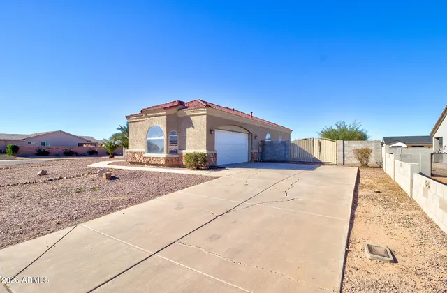 $460,000 | 15392 South Kline Place, Arizona City, AZ 85123