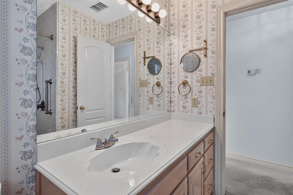 304 Edgehill Road Joshua, TX 76058 - Photo 21 of 25 Gallery Image 21