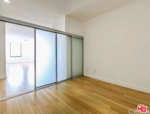 $649,000 | 3810 Wilshire Boulevard, Unit 908, Los Angeles, CA 90010