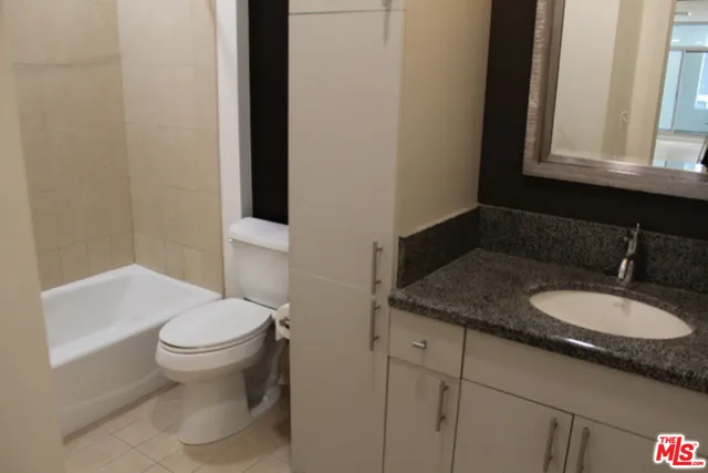 $649,000 | 3810 Wilshire Boulevard, Unit 908, Los Angeles, CA 90010