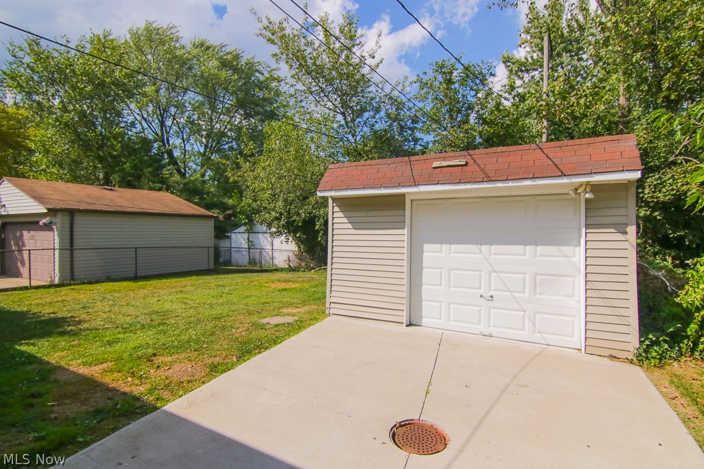 3767 Wallingford Road South Euclid, OH 44121 - Photo 6 of 34