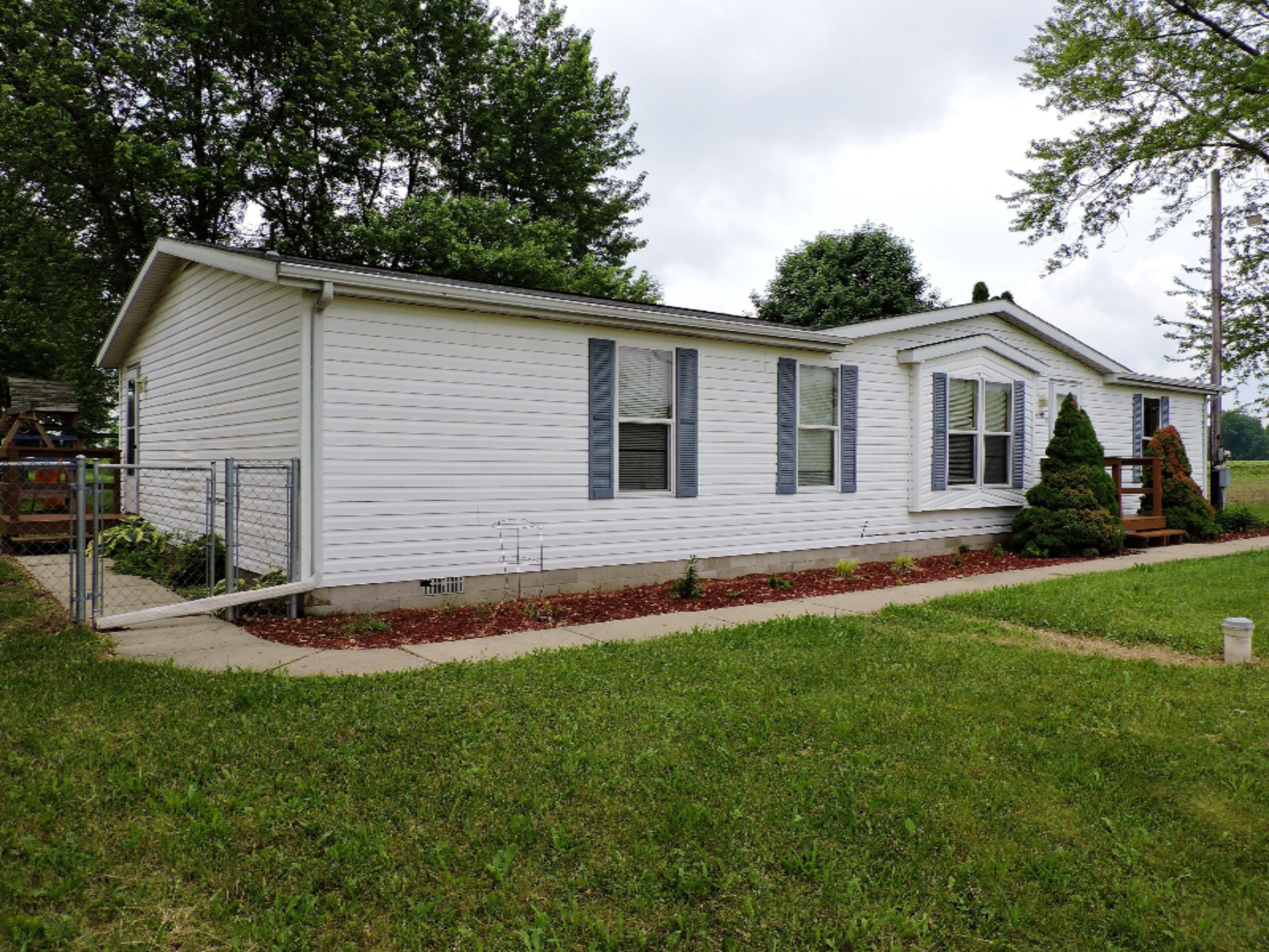 4989 Kirk Road Eau Claire, MI 49111 - Photo 9 of 21 DSCN3151