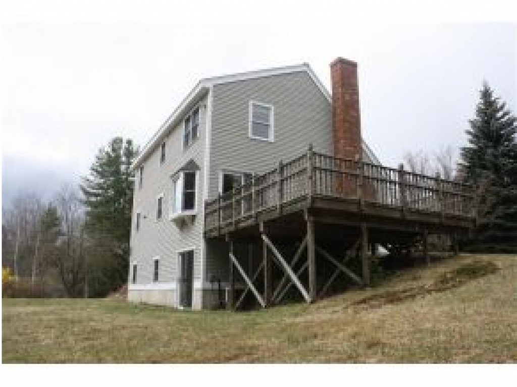 33 Beaver Pond Road Weare, NH 03281 - Photo 2 of 21
