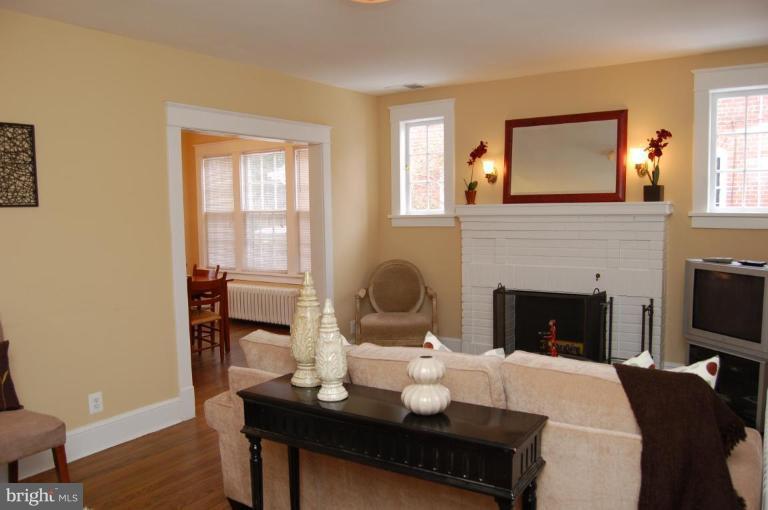 22 West Braddock Road Alexandria, VA 22301 - Photo 14 of 25 Living Room