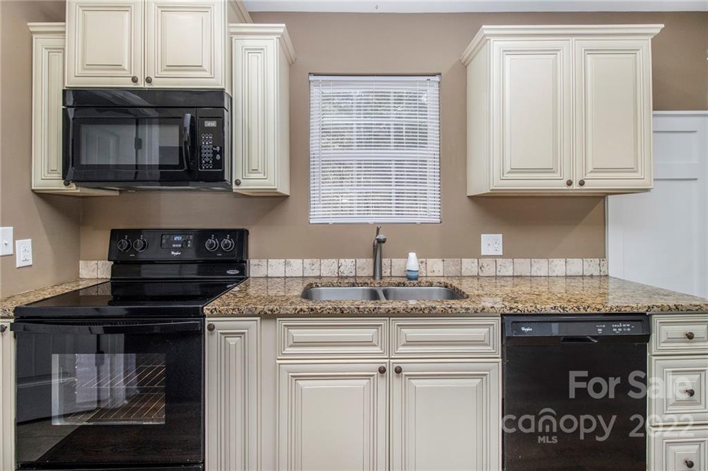 241 Eagle Creek Road Clover, SC 29710 - Photo 8 of 19 Gallery Image 8