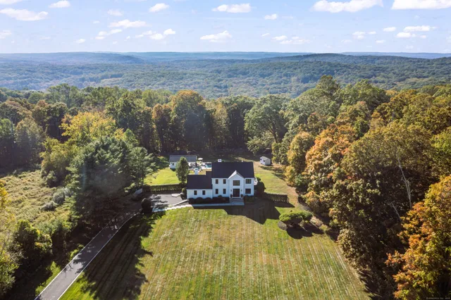 $1,399,999 | 40 Great Ring Road, Newtown, CT 06482