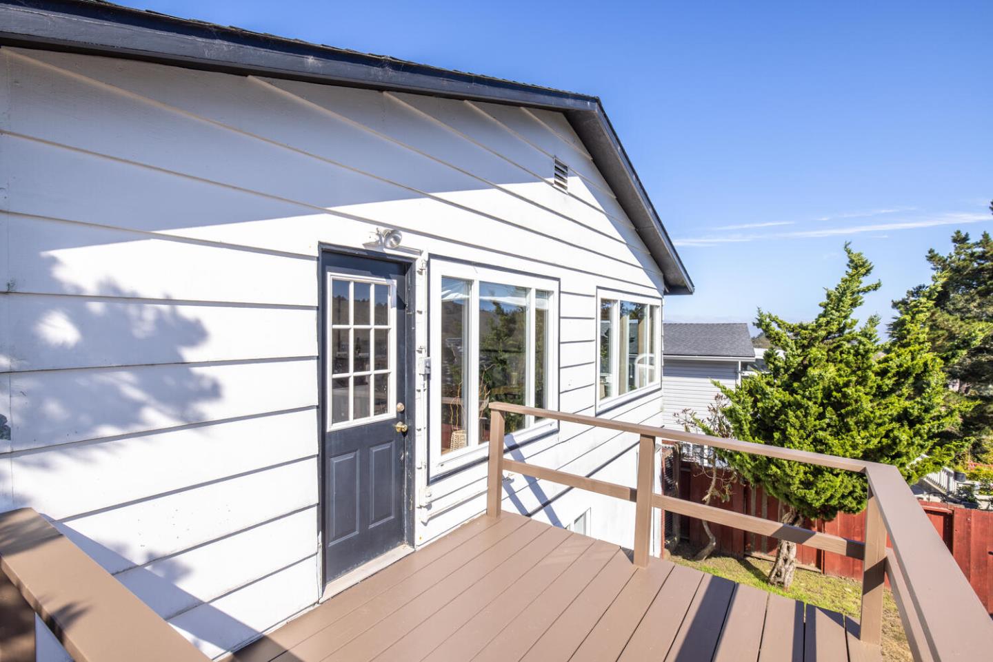 1420 Crespi Drive Pacifica, CA 94044 - Photo 39 of 48 a view of balcony with wooden floor and seating space