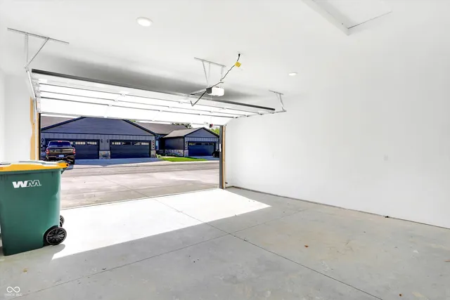 $1,949 | 1964 Sawgrass Drive, Franklin, IN 46131