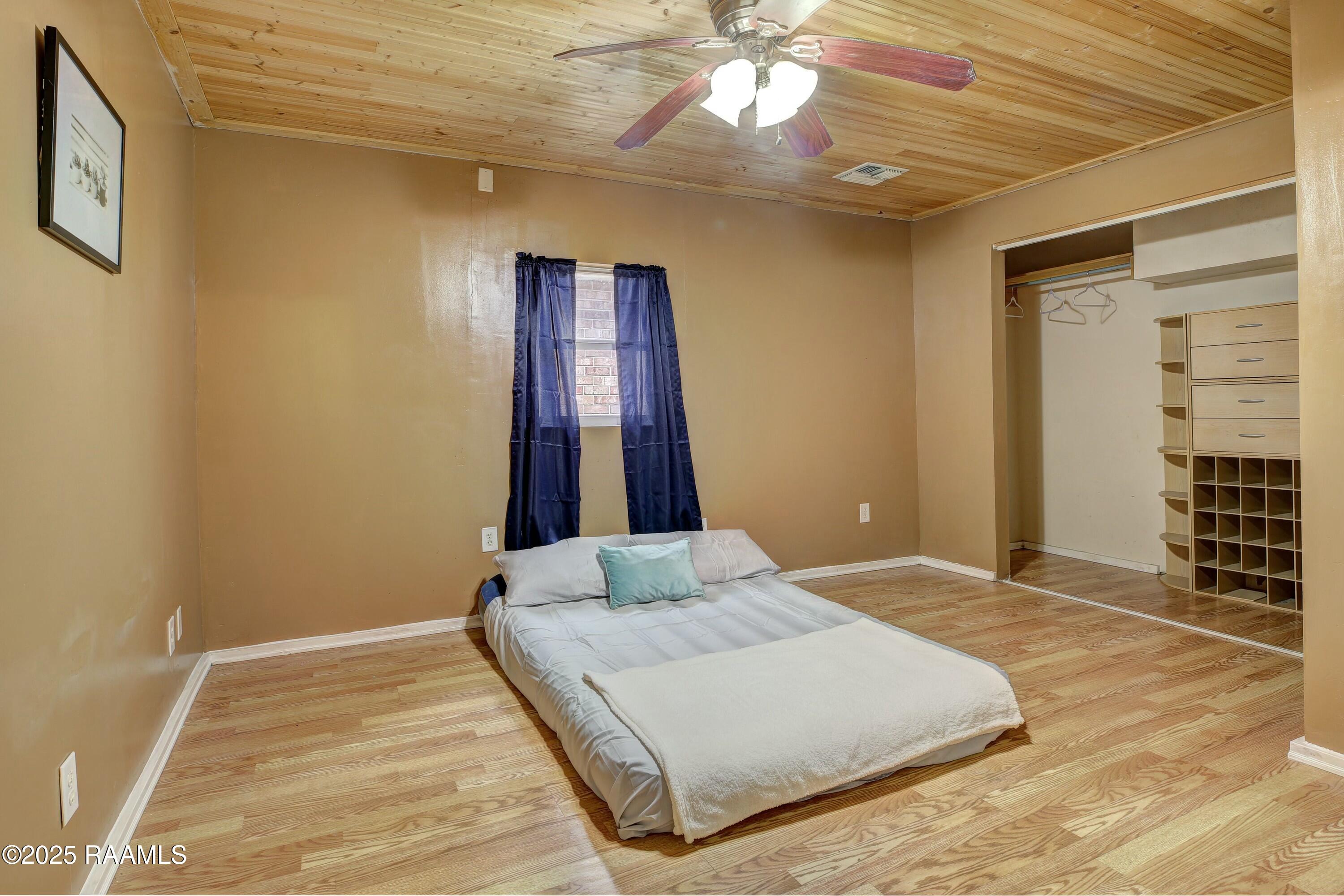211 Dorsey Road New Iberia, LA 70563 - Photo 13 of 35 Bedroom 4/Ensuite