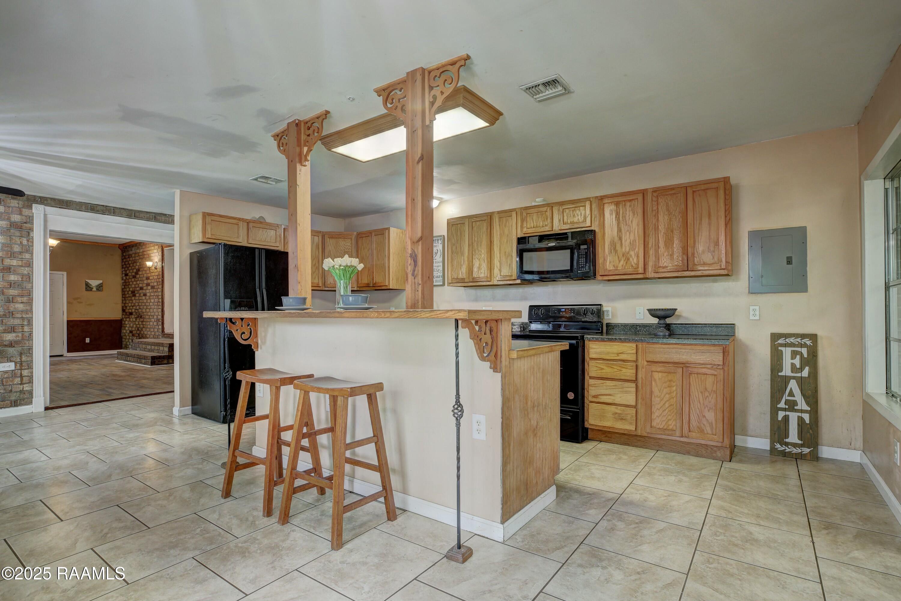 211 Dorsey Road New Iberia, LA 70563 - Photo 18 of 35 Kitchen