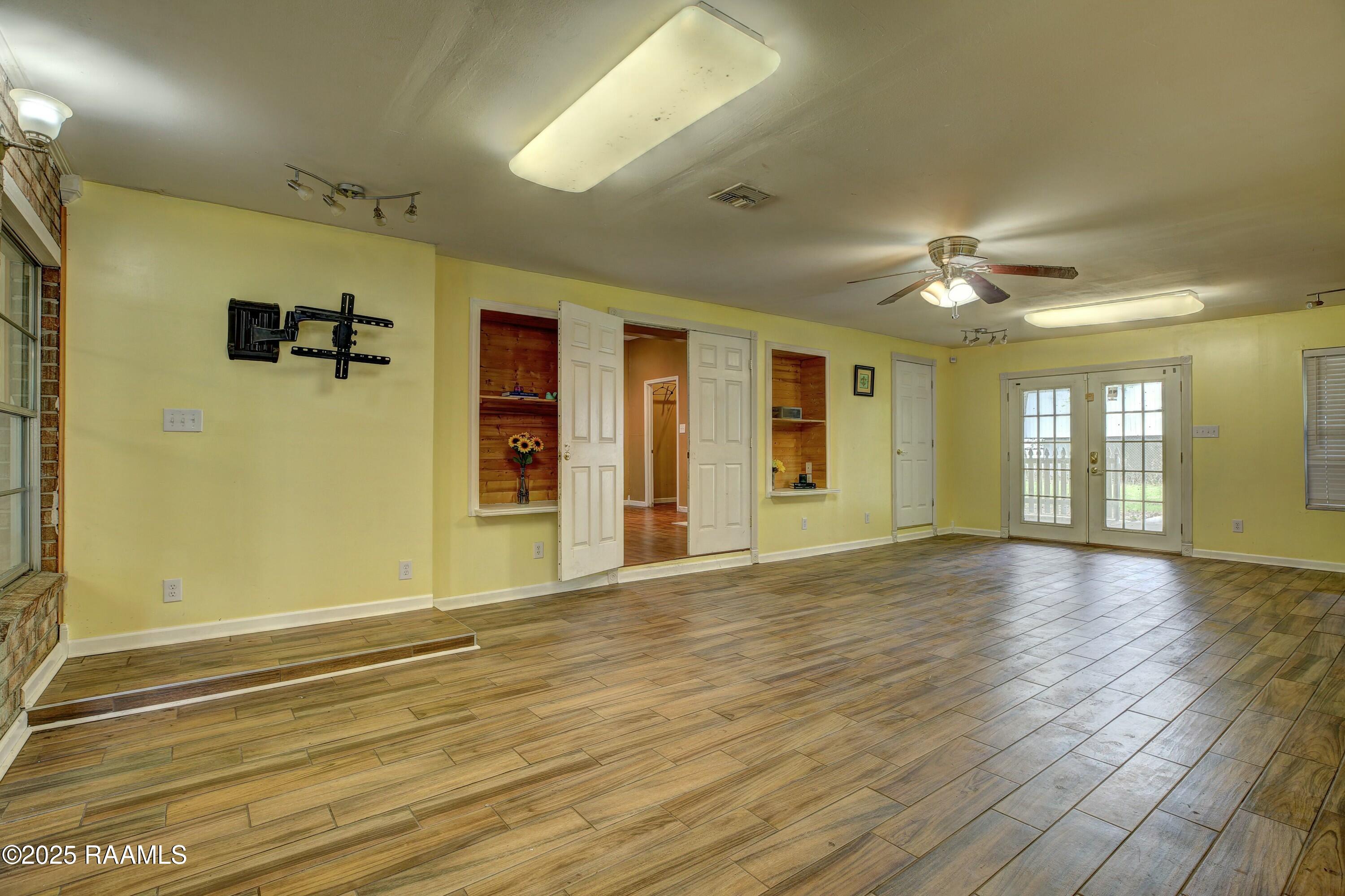 211 Dorsey Road New Iberia, LA 70563 - Photo 25 of 35 Flex Room