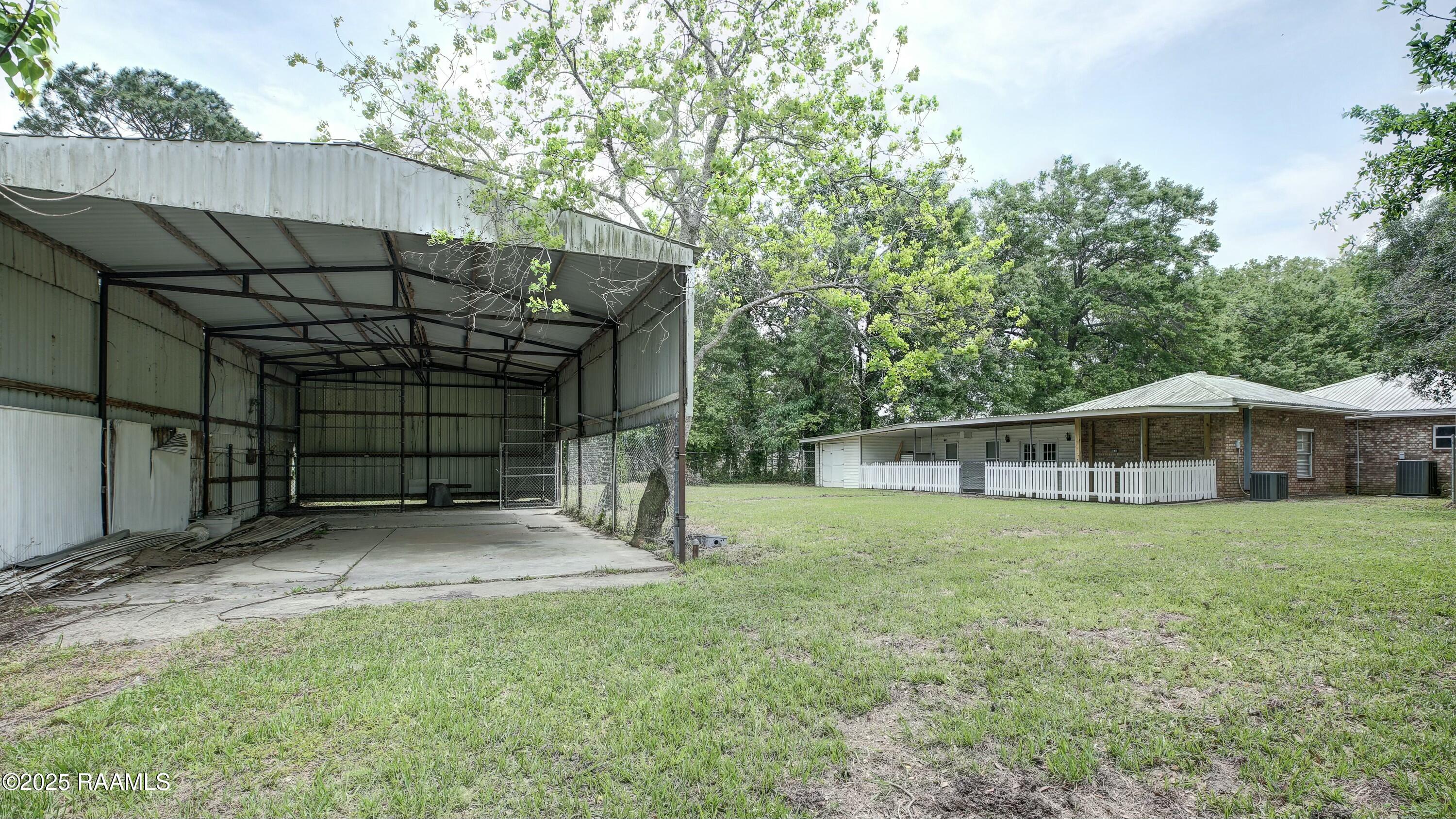211 Dorsey Road New Iberia, LA 70563 - Photo 35 of 35 RV/Boat/ATV Storage