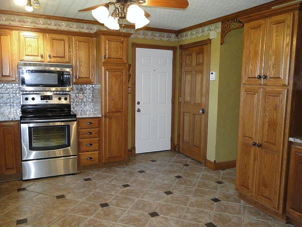 705 Lagonda Road Washington, PA 15301 - Photo 13 of 25 Stainless Appliances