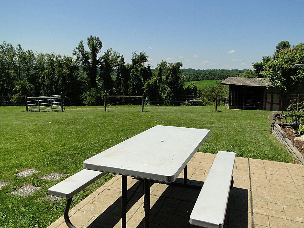 705 Lagonda Road Washington, PA 15301 - Photo 19 of 25 Rear Patio