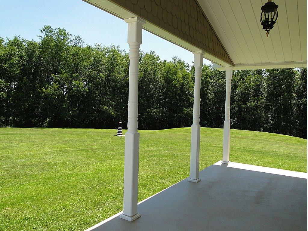 705 Lagonda Road Washington, PA 15301 - Photo 5 of 25 Covered Front Porch