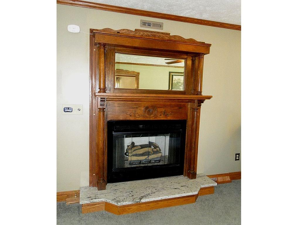 705 Lagonda Road Washington, PA 15301 - Photo 8 of 25 LR Gas Fireplace