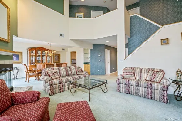 $645,000 | 62 Mystic Circle, Bay Shore, NY 11706