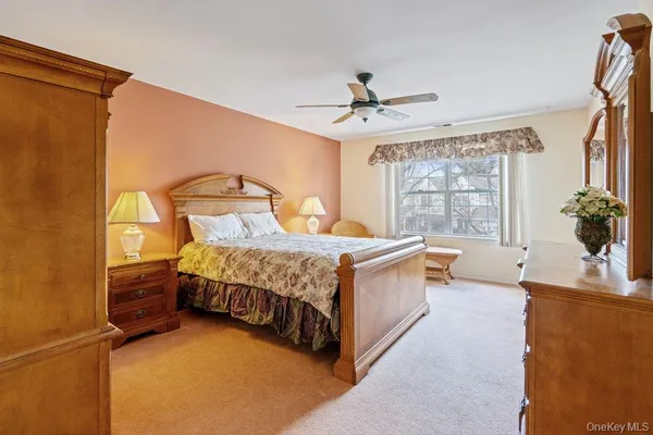 $645,000 | 62 Mystic Circle, Bay Shore, NY 11706
