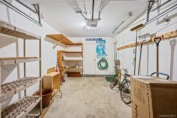 $645,000 | 62 Mystic Circle, Bay Shore, NY 11706