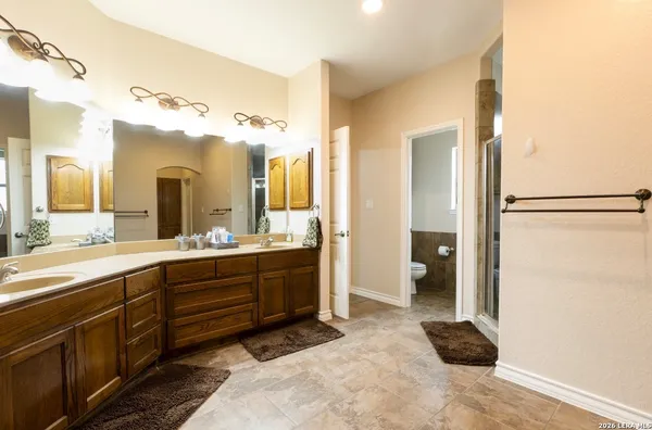 $507,000 | 518 Jack Nicklaus Drive, Devine, TX 78016