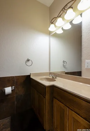 $507,000 | 518 Jack Nicklaus Drive, Devine, TX 78016