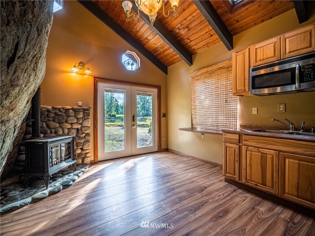 16377 Taylor Road Mount Vernon, WA 98273 - Photo 17 of 40 Gallery Image 17