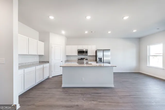 a view of entrance front of the house