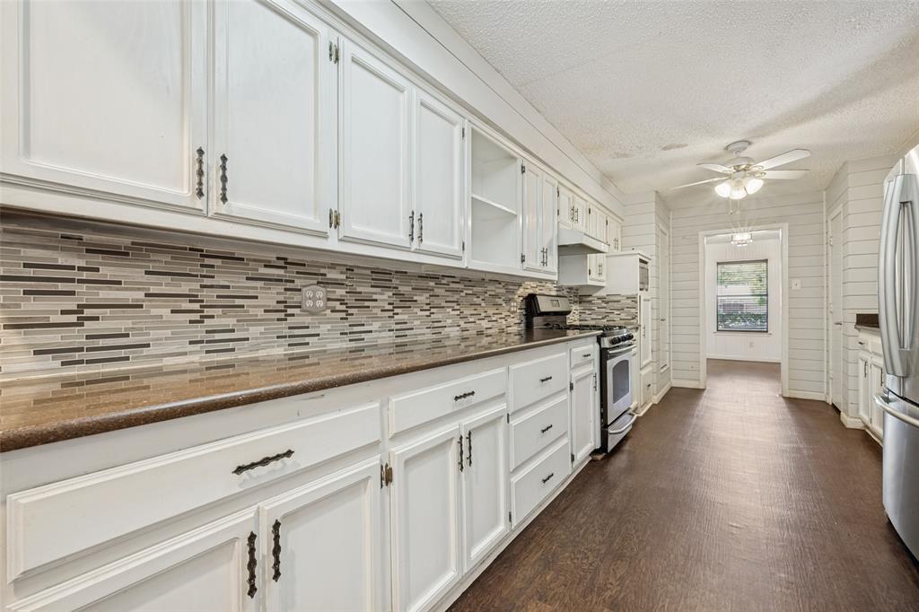 3204 Broken Arrow Road Denton, TX 76209 - Photo 12 of 24 Gallery Image 12