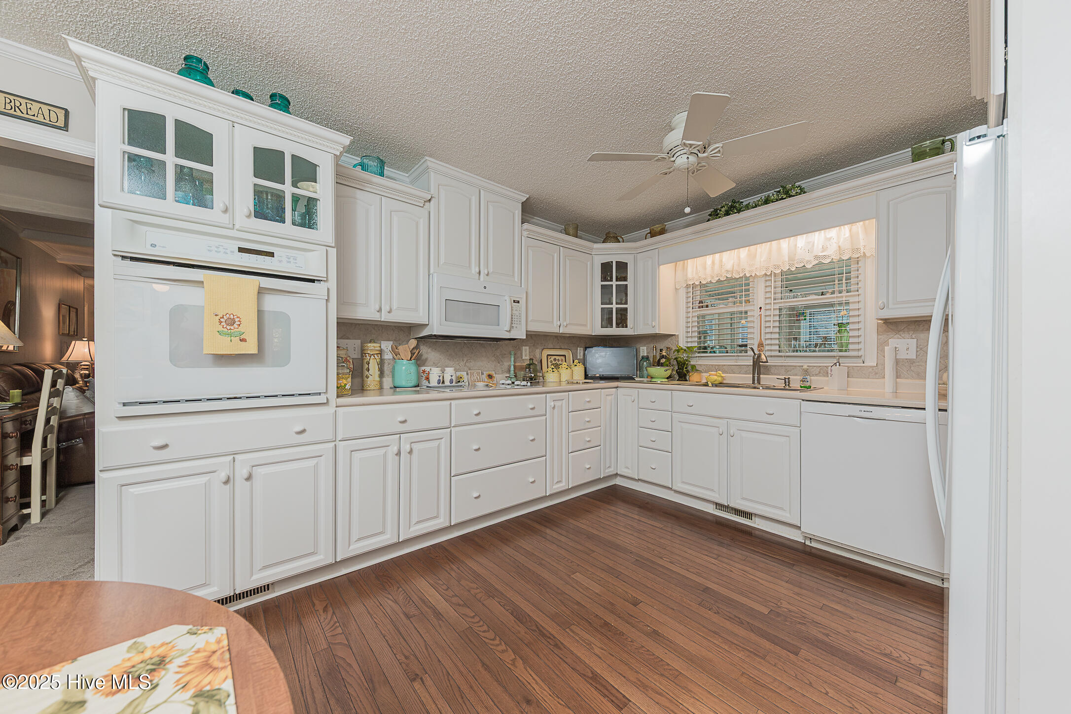 1296 Wolf Swamp Road Jacksonville, NC 28546 - Photo 22 of 89 21KITCHEN