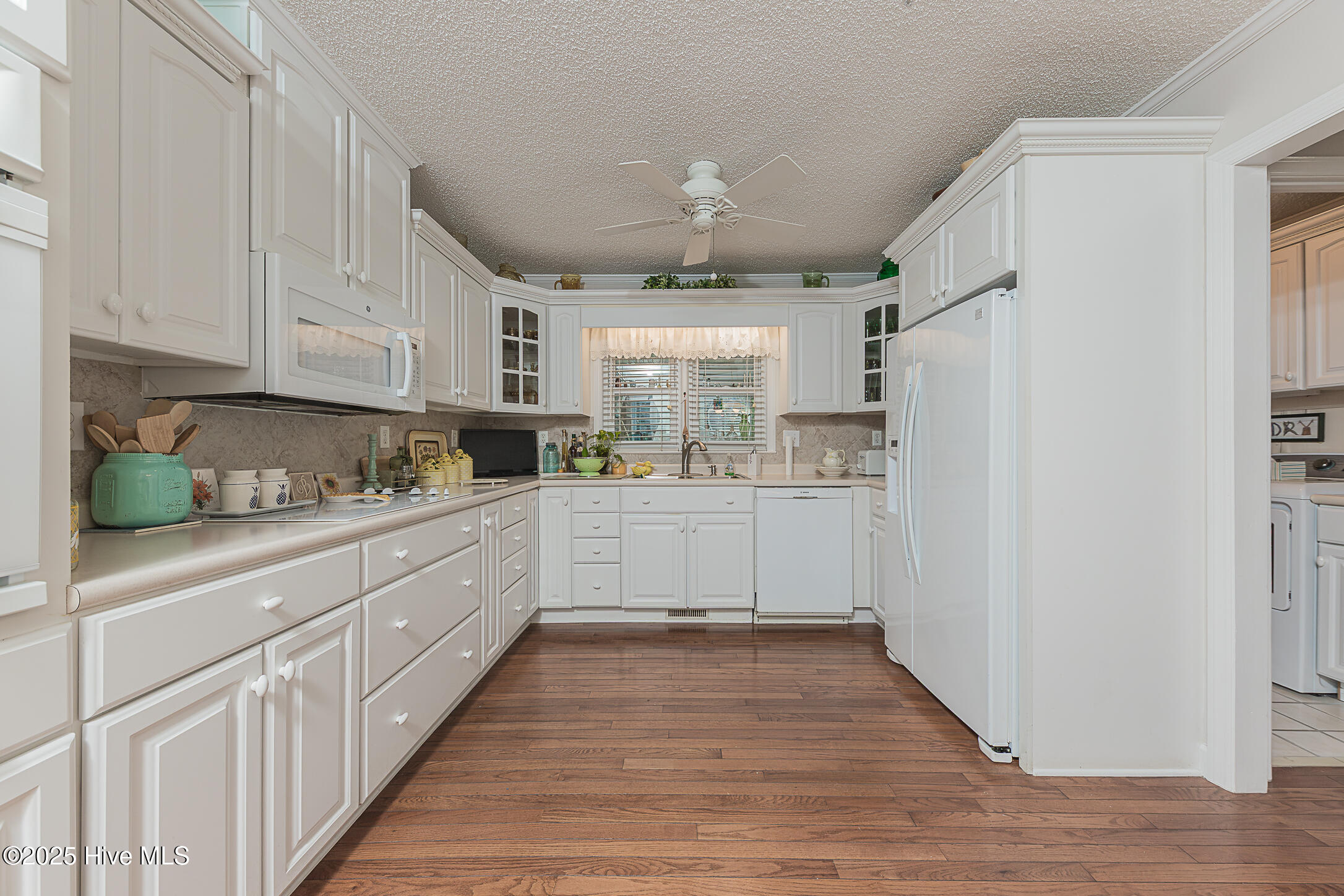 1296 Wolf Swamp Road Jacksonville, NC 28546 - Photo 23 of 89 22KITCHEN
