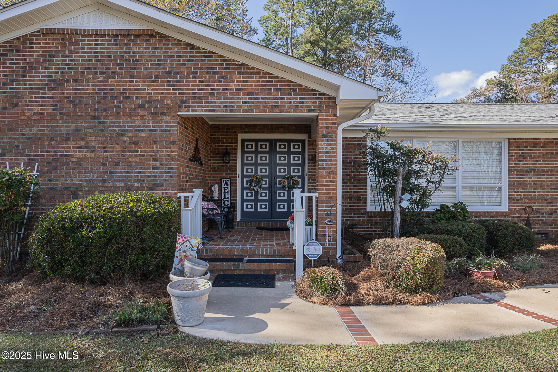 1296 Wolf Swamp Road Jacksonville, NC 28546 - Photo 7 of 89 6FRONT