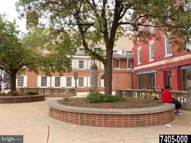 $1,100 | 128-130 South George Street, York, PA 17401