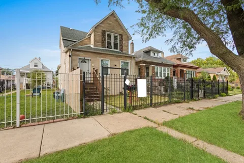 $320,000 | 3710 West 60th Place, Chicago, IL 60629