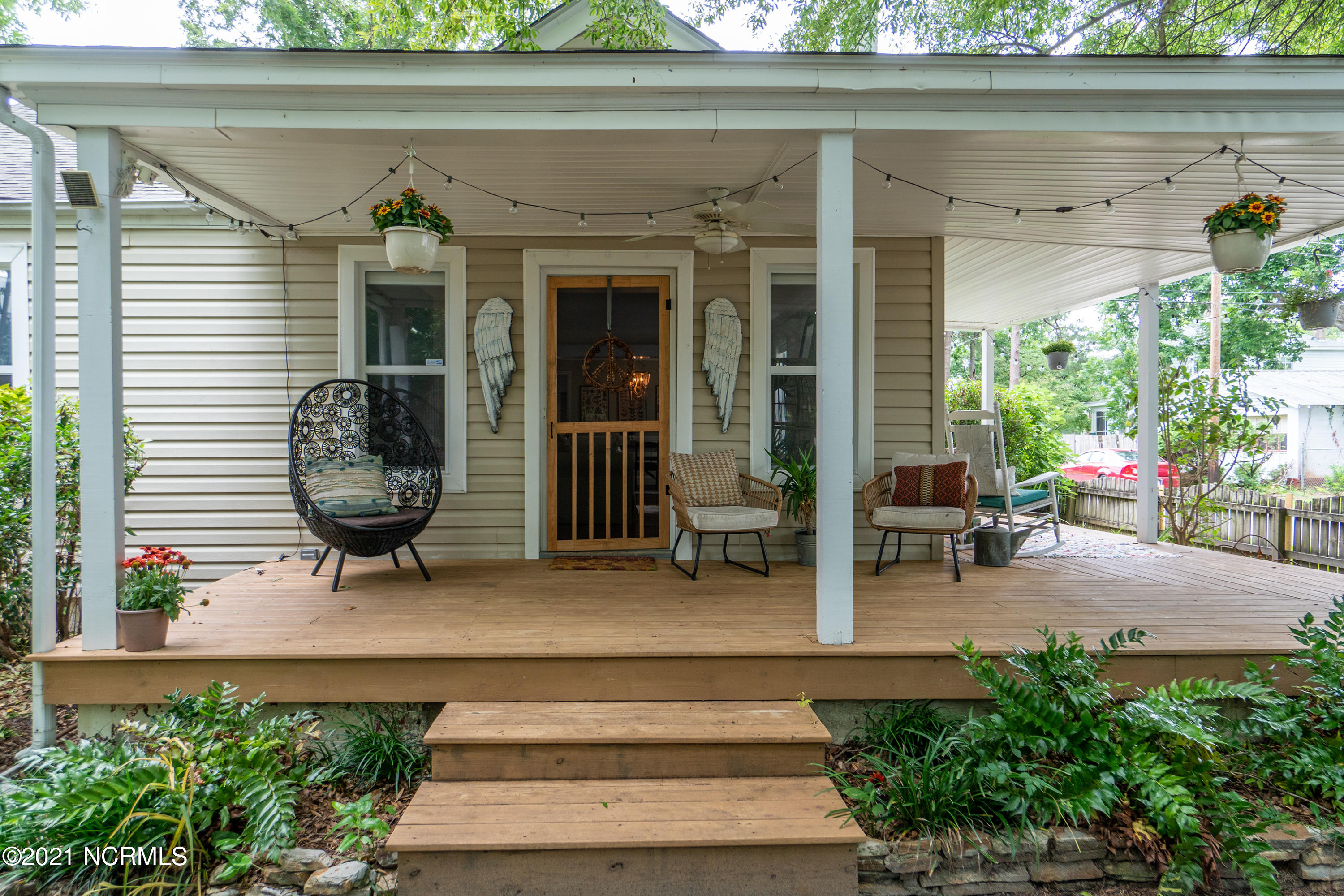 1423 Rhem Avenue New Bern, NC 28560 - Photo 34 of 50 Rocking Chair Front Porch