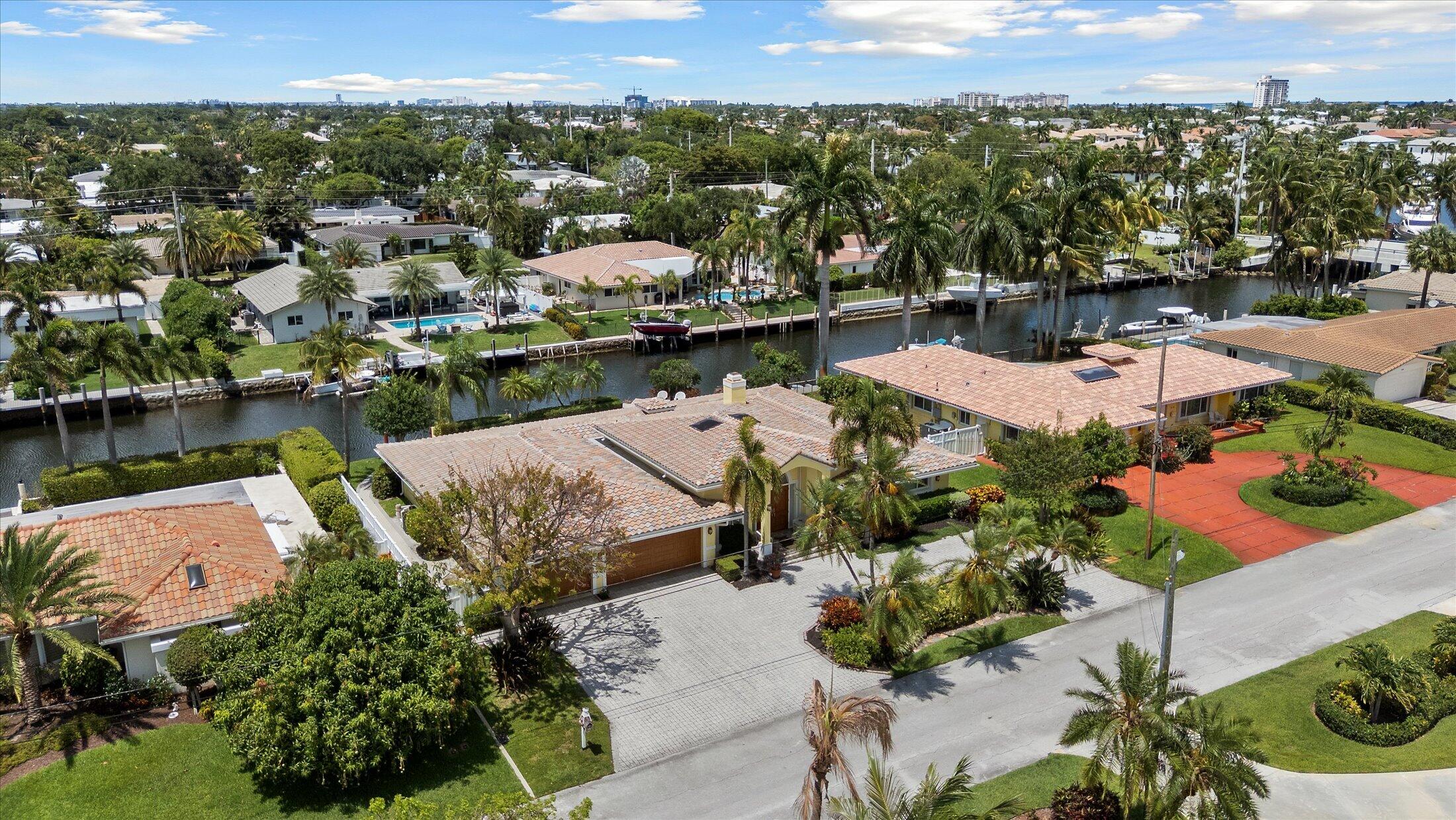 2141 Northeast 29th Street Lighthouse Point, FL 33064 - Photo 4 of 53 47