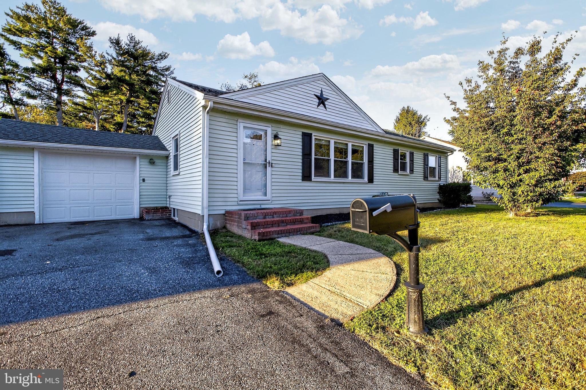 721 South Halsey Road Dover, DE 19901 - Photo 3 of 41 Charming home with inviting curb appeal.