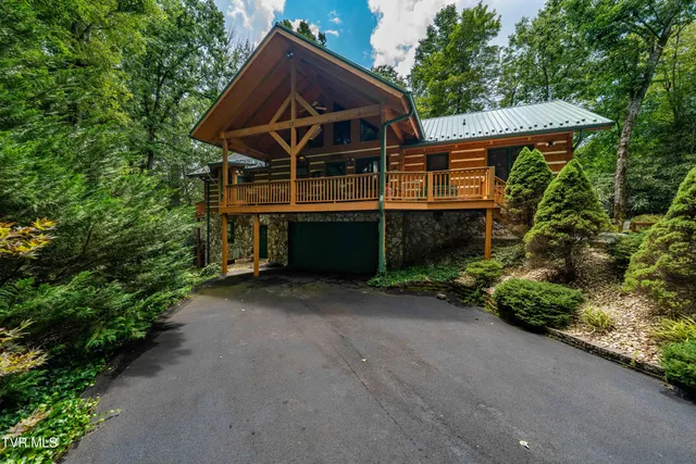 $589,900 | 291 Ivy Wood Lane, Mountain City, TN 37683