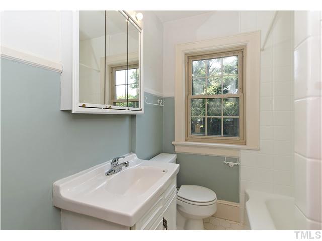 106 North King Charles Road Raleigh, NC 27610 - Photo 17 of 25 Second Floor Full Bathroom.
