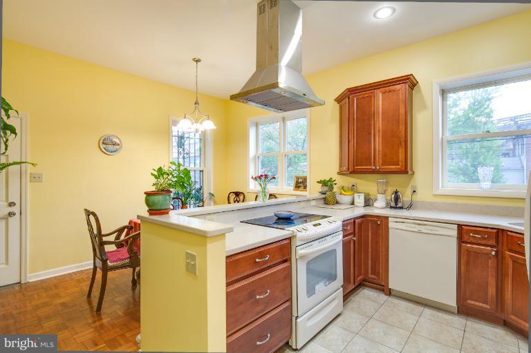 600 South Paca Street Baltimore, MD 21230 - Photo 7 of 21 Kitchen