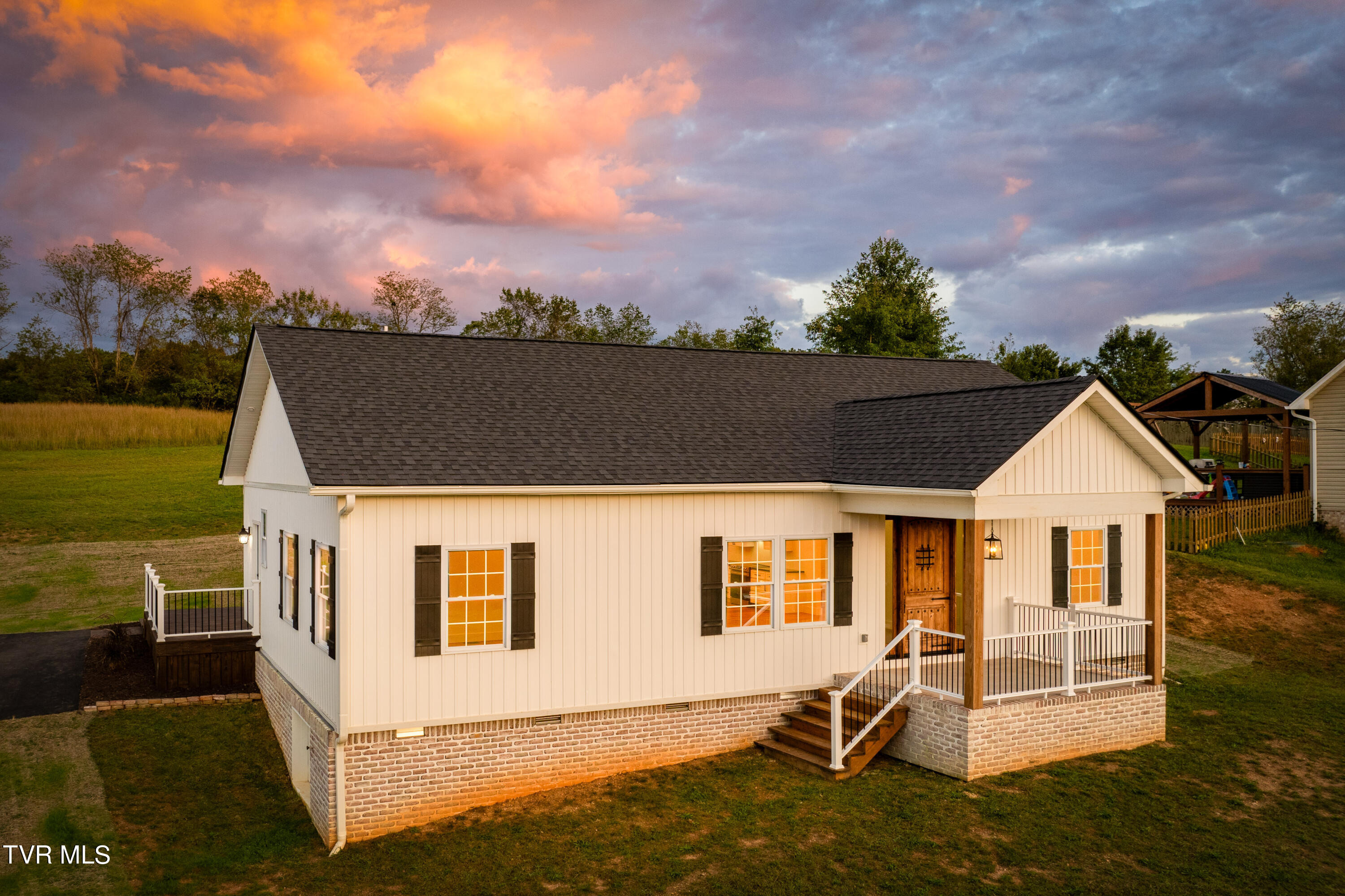 1344 Timber Ridge Road Bluff City, TN 37618 - Photo 1 of 51 1344 Timber Ridge Rd (1 of 51)