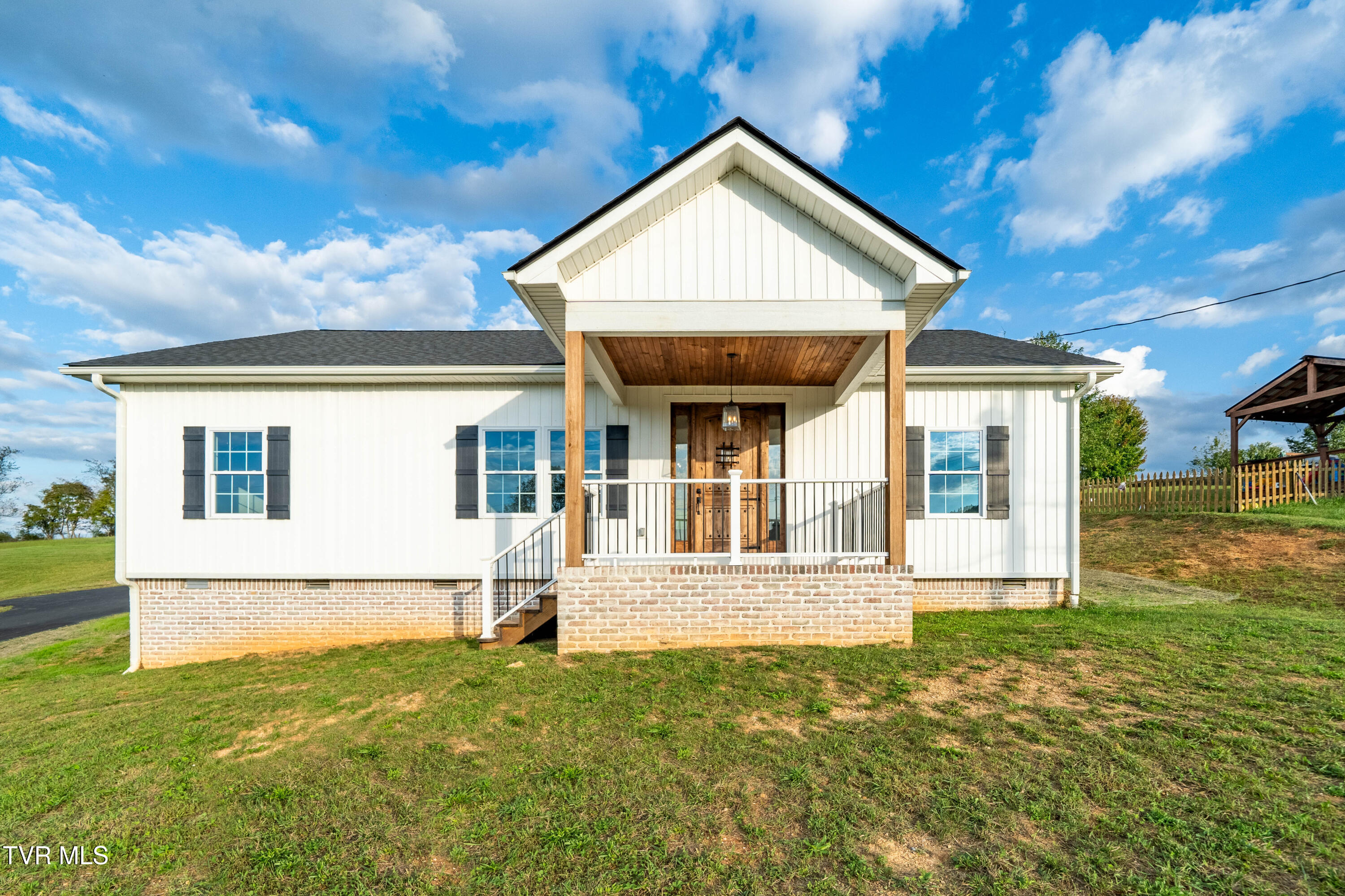1344 Timber Ridge Road Bluff City, TN 37618 - Photo 13 of 51 1344 Timber Ridge Rd (13 of 51)